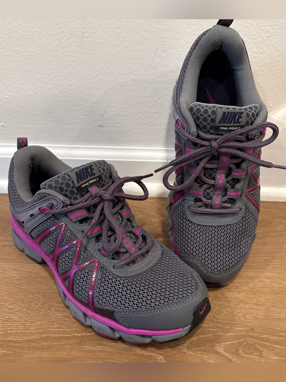 NIKE TRAIL RIDGE 2 Athletic Shoes - Women’s Size US 8 Walking, Hiking, Running